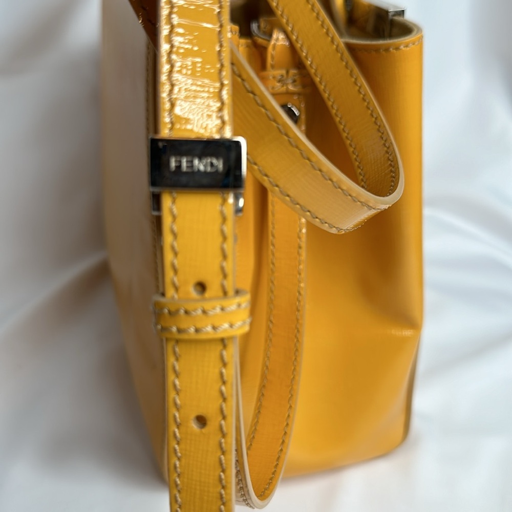 Fendi Yellow Leather 2Jours 2way Crossbody Tote Bag 920FF51 - Picture 16 of 16
